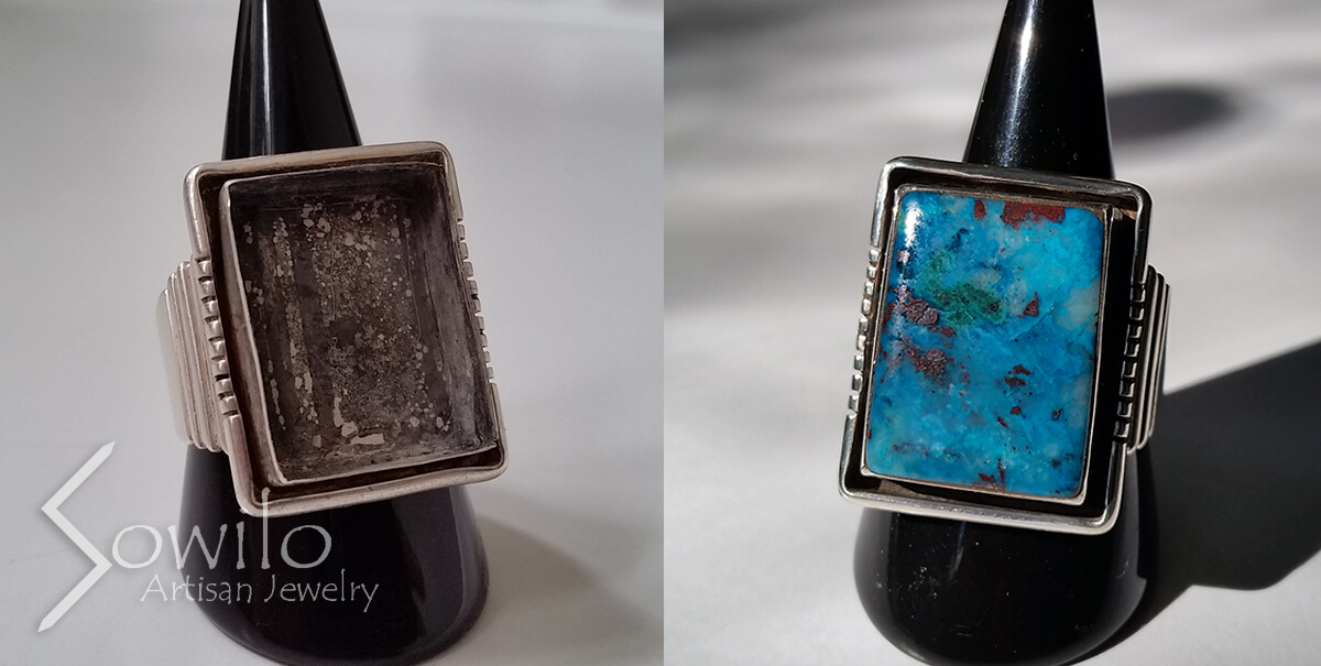 Silver rings with and without a blue stone